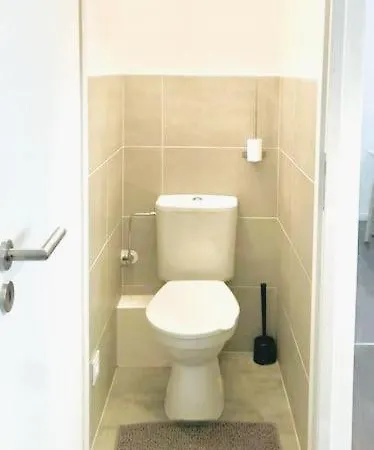 Rm-1 - Joli 2 Pieces Equipe Au 1er Etage Pour 1-3 Pers *