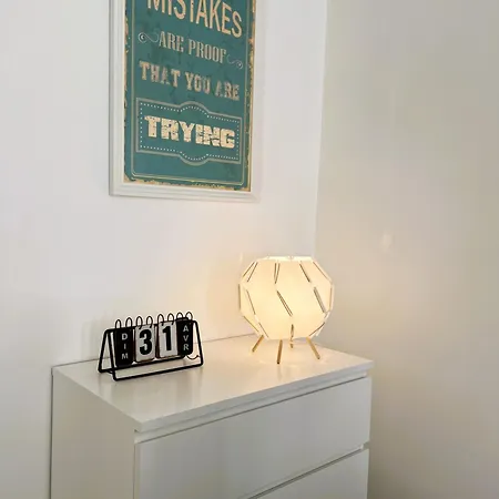 Rm-1 - Joli 2 Pieces Equipe Au 1er Etage Pour 1-3 Pers * Mulhouse