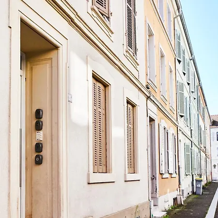 Rm-1 - Joli 2 Pieces Equipe Au 1er Etage Pour 1-3 Pers Apartamento