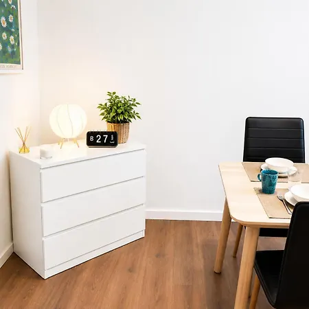 Apartament Rm-1 - Joli 2 Pieces Equipe Au 1er Etage Pour 1-3 Pers Miluza