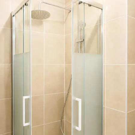 Rm-1 - Joli 2 Pieces Equipe Au 1er Etage Pour 1-3 Pers *