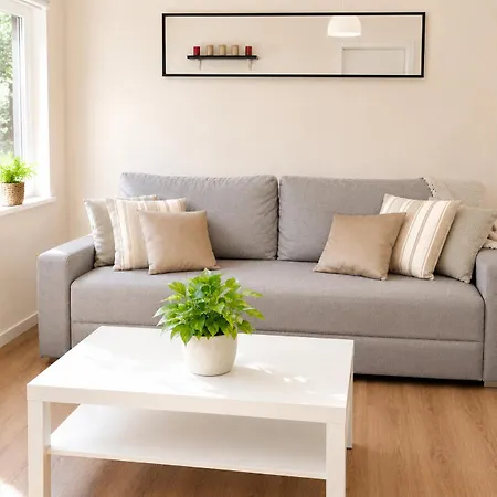 Rm-1 - Joli 2 Pieces Equipe Au 1er Etage Pour 1-3 Pers * Mulhouse