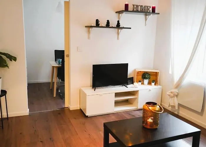 Appartement Rm-1 - Joli 2 Pieces Equipe Au 1er Etage Pour 1-3 Pers Mulhouse