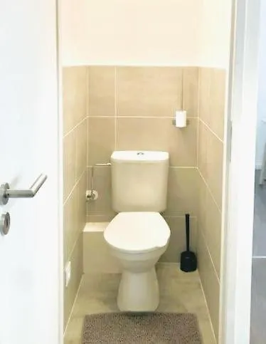 Rm-1 - Joli 2 Pieces Equipe Au 1er Etage Pour 1-3 Pers *